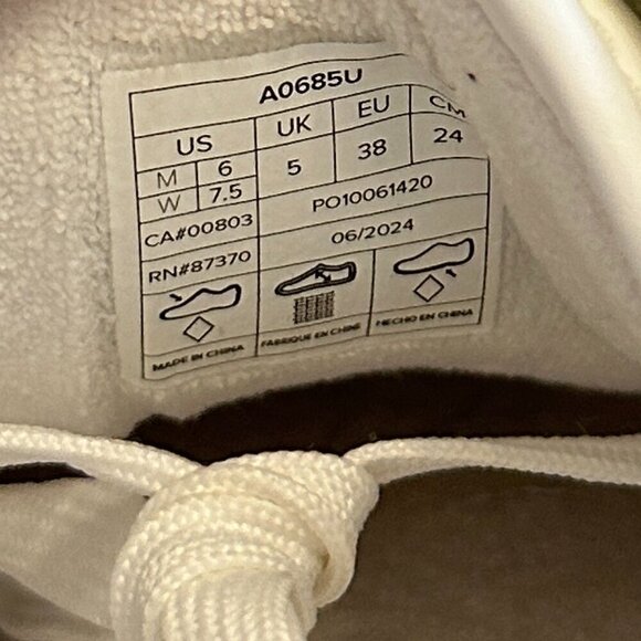 ALO YOGA Recovery Mode Sneaker in Grey/White Size US 7.5 - Picture 8 of 10